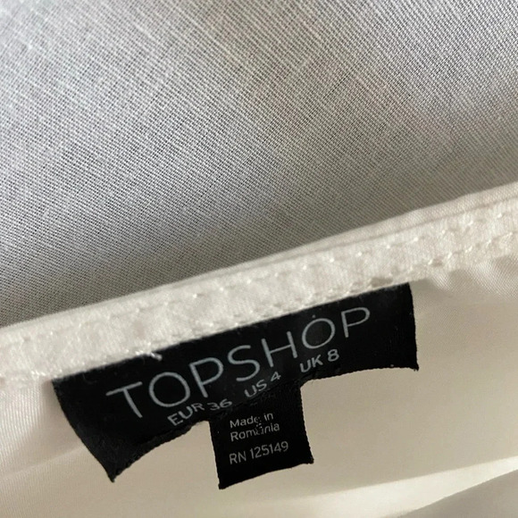 TOPSHOP cream v-neck romper Sz US 4 - Picture 7 of 11